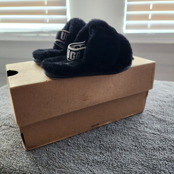 Ugg Fluffy Slides for toddler Size 6 - Picture 6 of 7